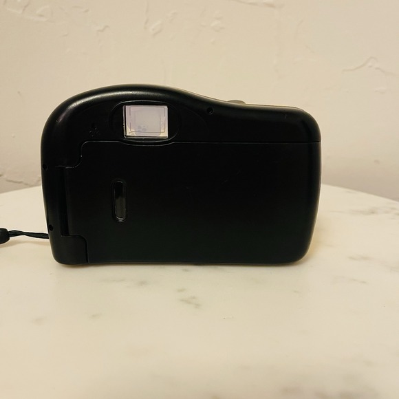 Vivitar A35 Splash Proof Point and Shoot 35mm Film Camera - Picture 3 of 6